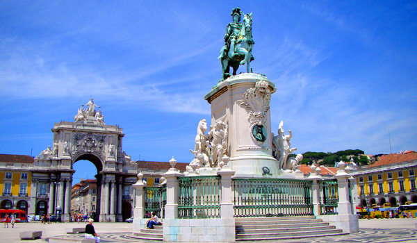 Portugal travel information Lisbon King Jose statue 