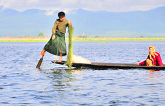 Myanmar Boat Leg Rower