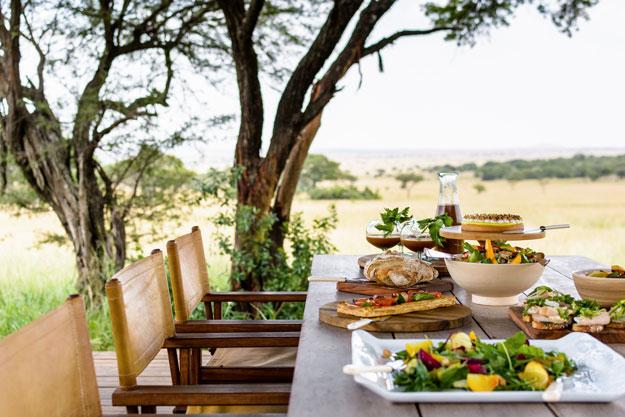 Safari outdoor dining