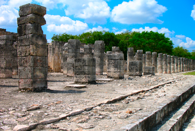 chichen itza temple of a thousand warriers