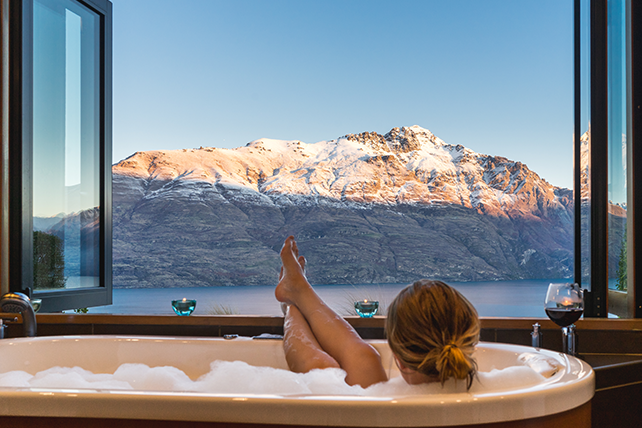 Luxury New Zealand Honeymoon South Island bath tub